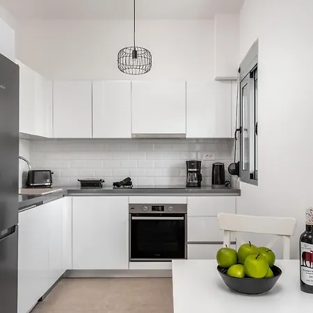 Rhodes Retreat & Getaway Apartments